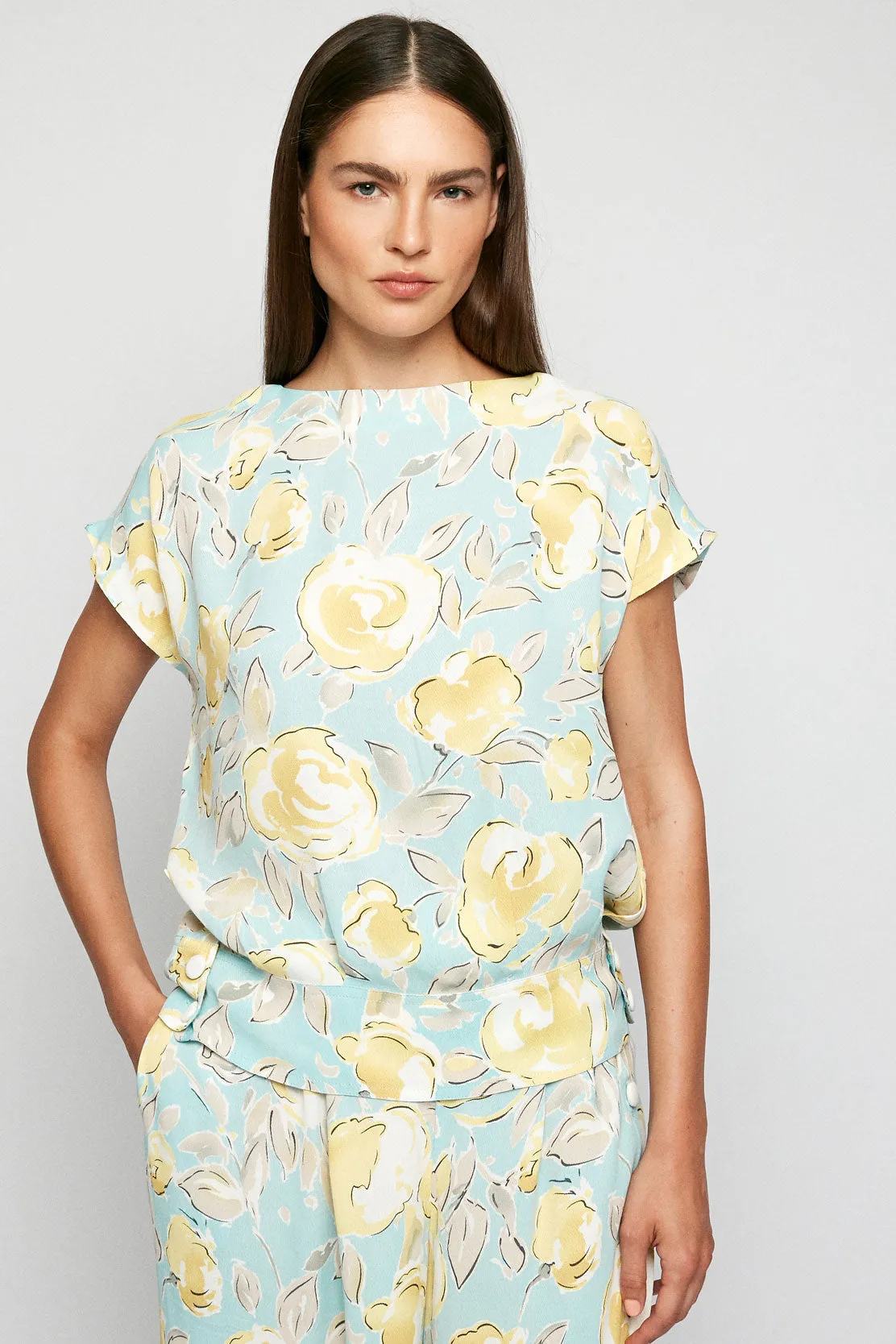 ¾ Open back Top | Relaxed Bermuda Short