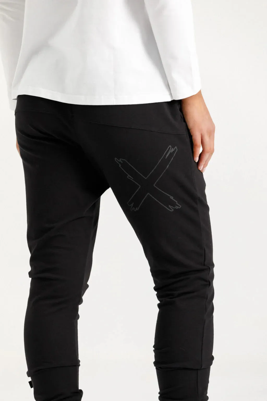 Apartment Pant - Winter Black X Outline