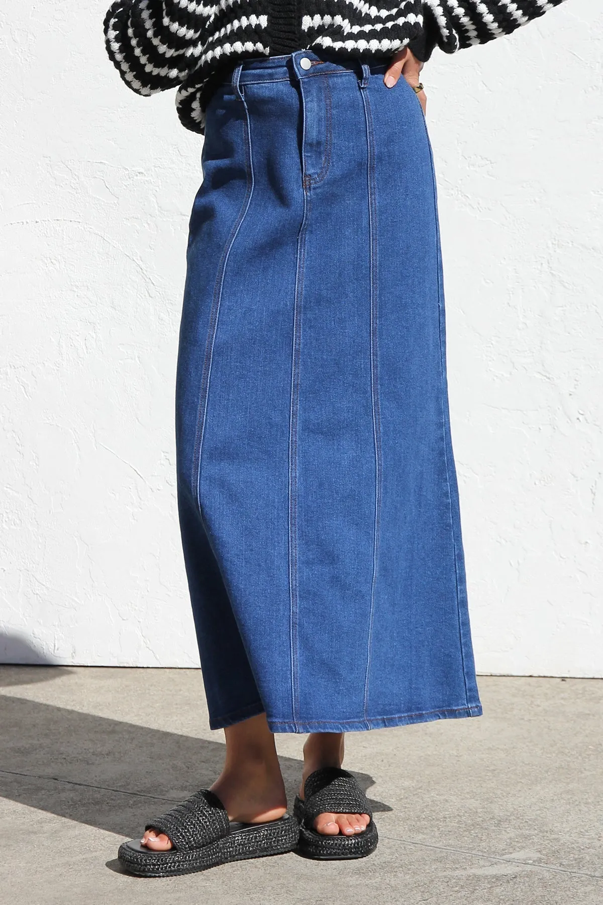 Classic Midi Skirt with Seam Detail