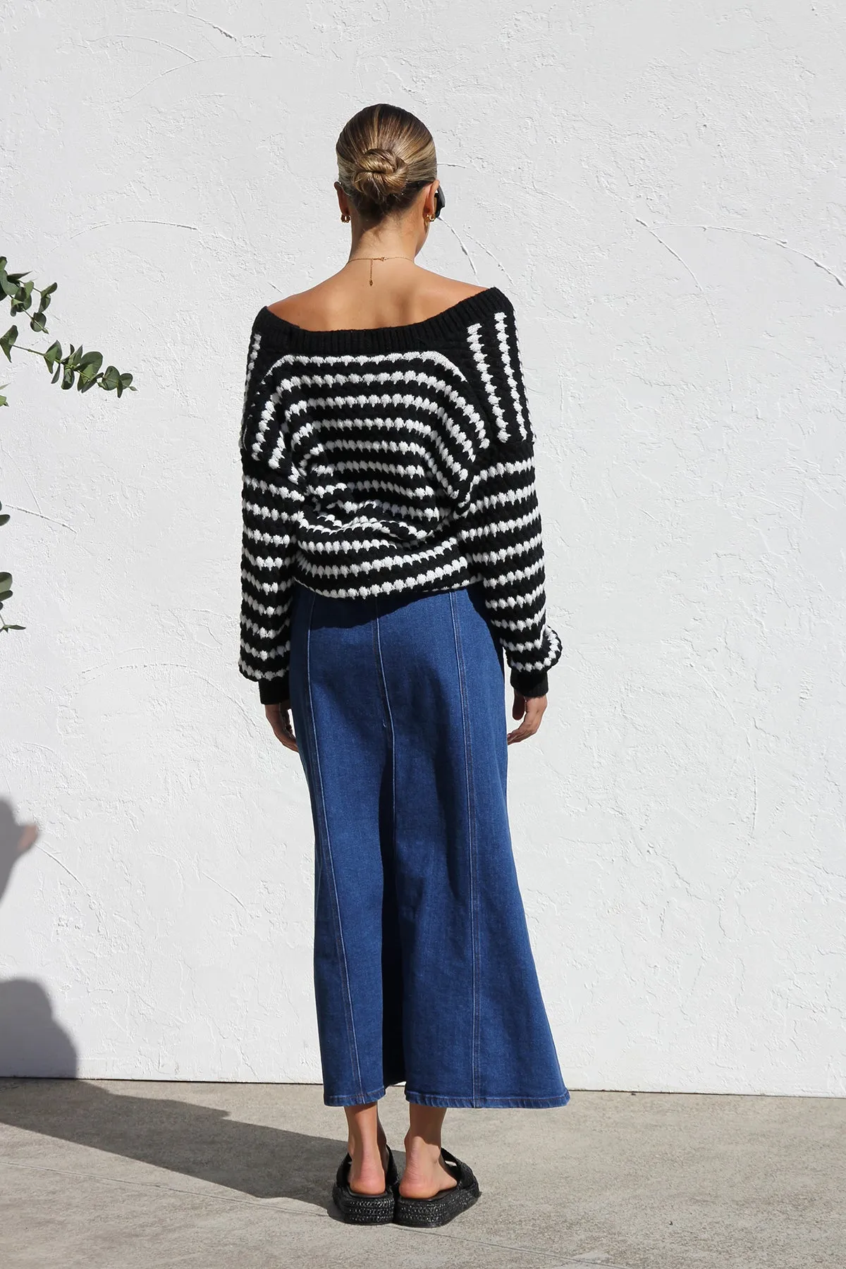 Classic Midi Skirt with Seam Detail