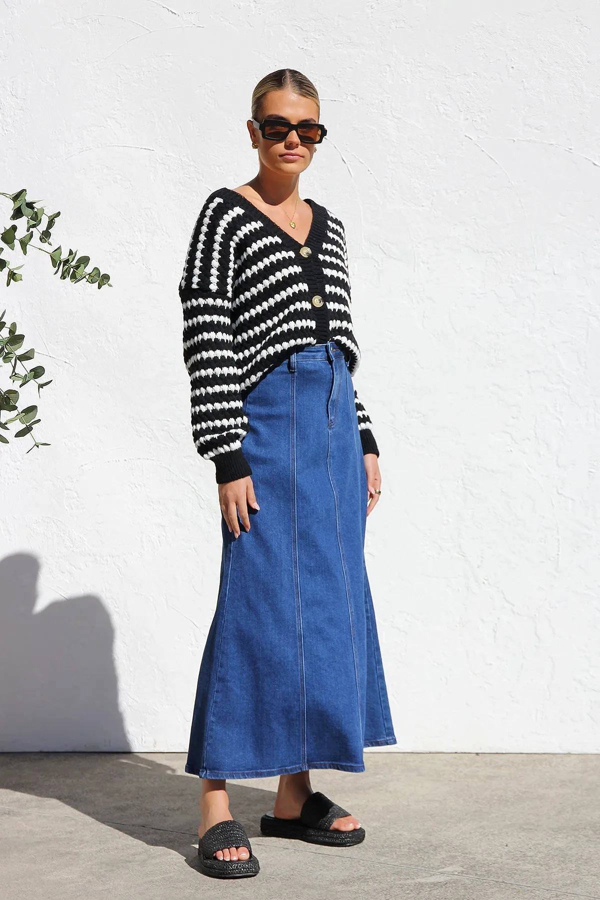 Classic Midi Skirt with Seam Detail