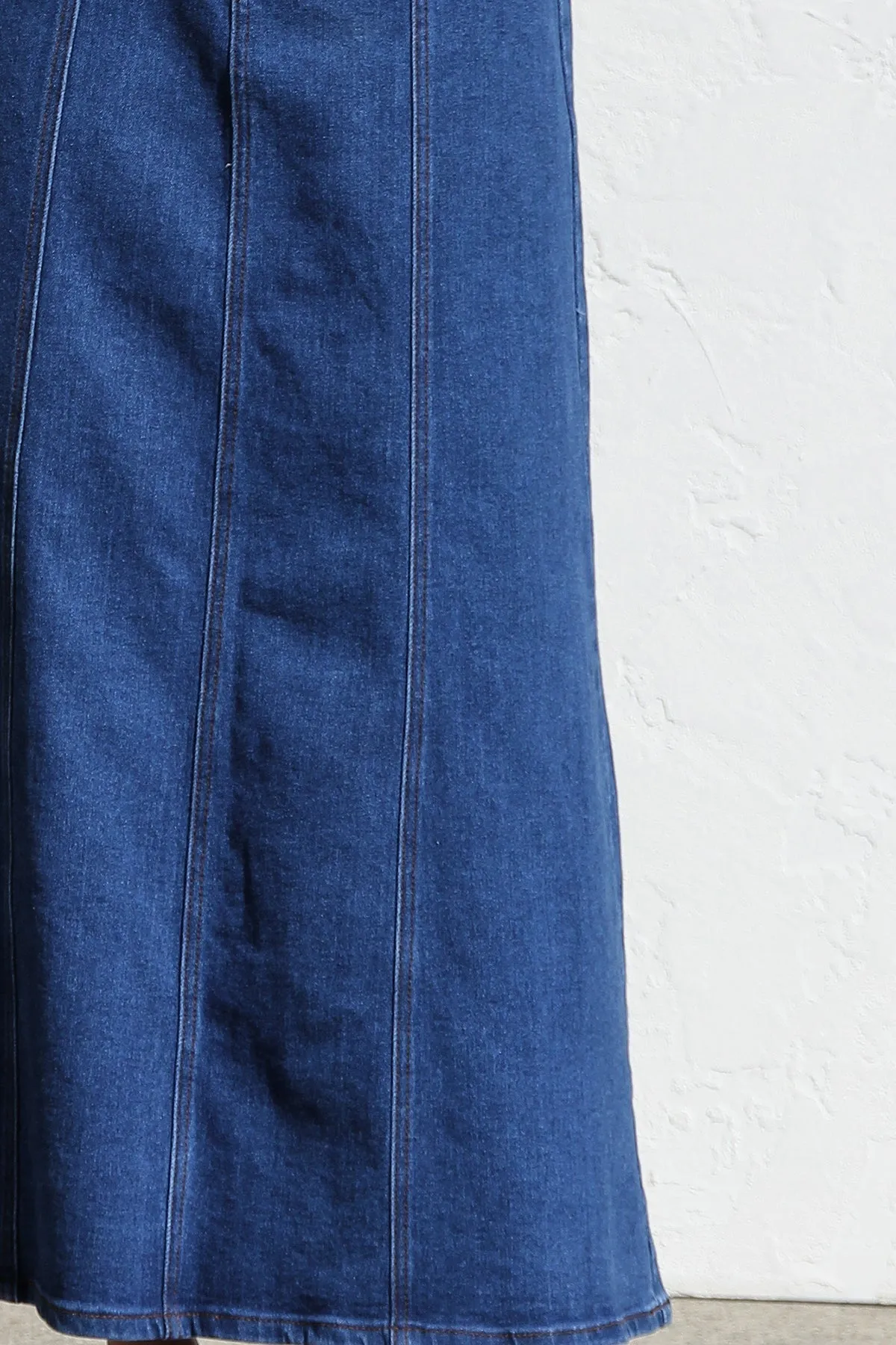 Classic Midi Skirt with Seam Detail