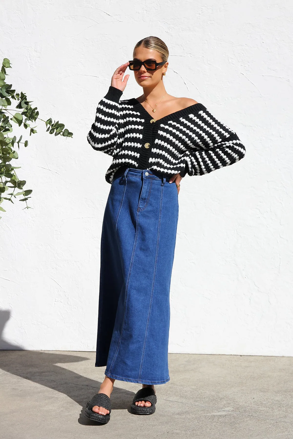 Classic Midi Skirt with Seam Detail
