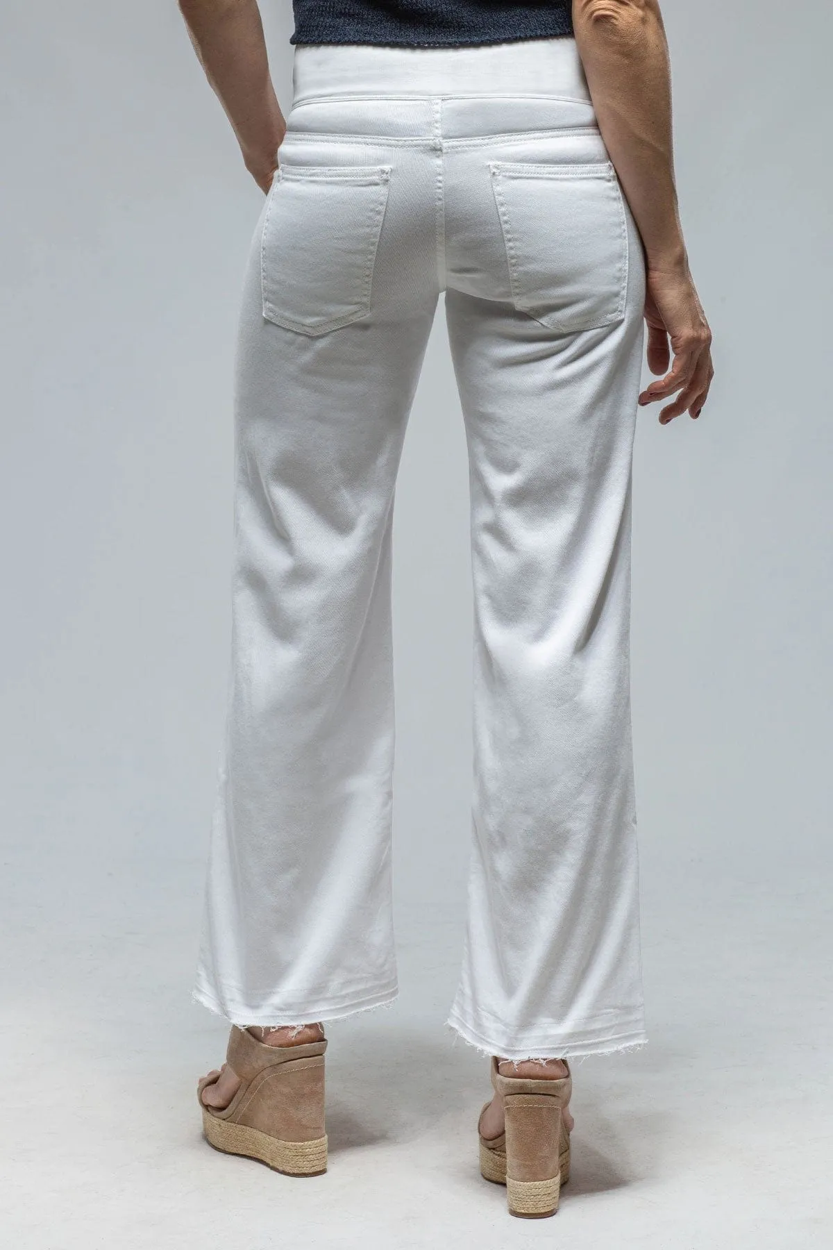 Elisa Open Hem Jean In White