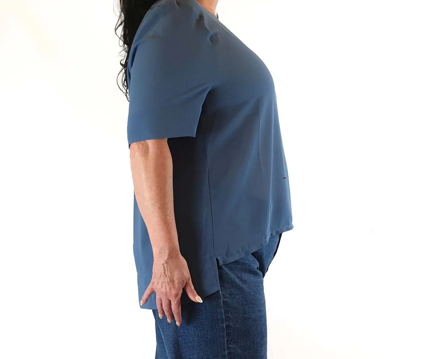 Elk blue semi-sheer top with tee shirt length sleeves size XL (best fits size 16)