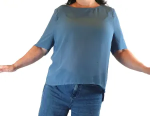 Elk blue semi-sheer top with tee shirt length sleeves size XL (best fits size 16)
