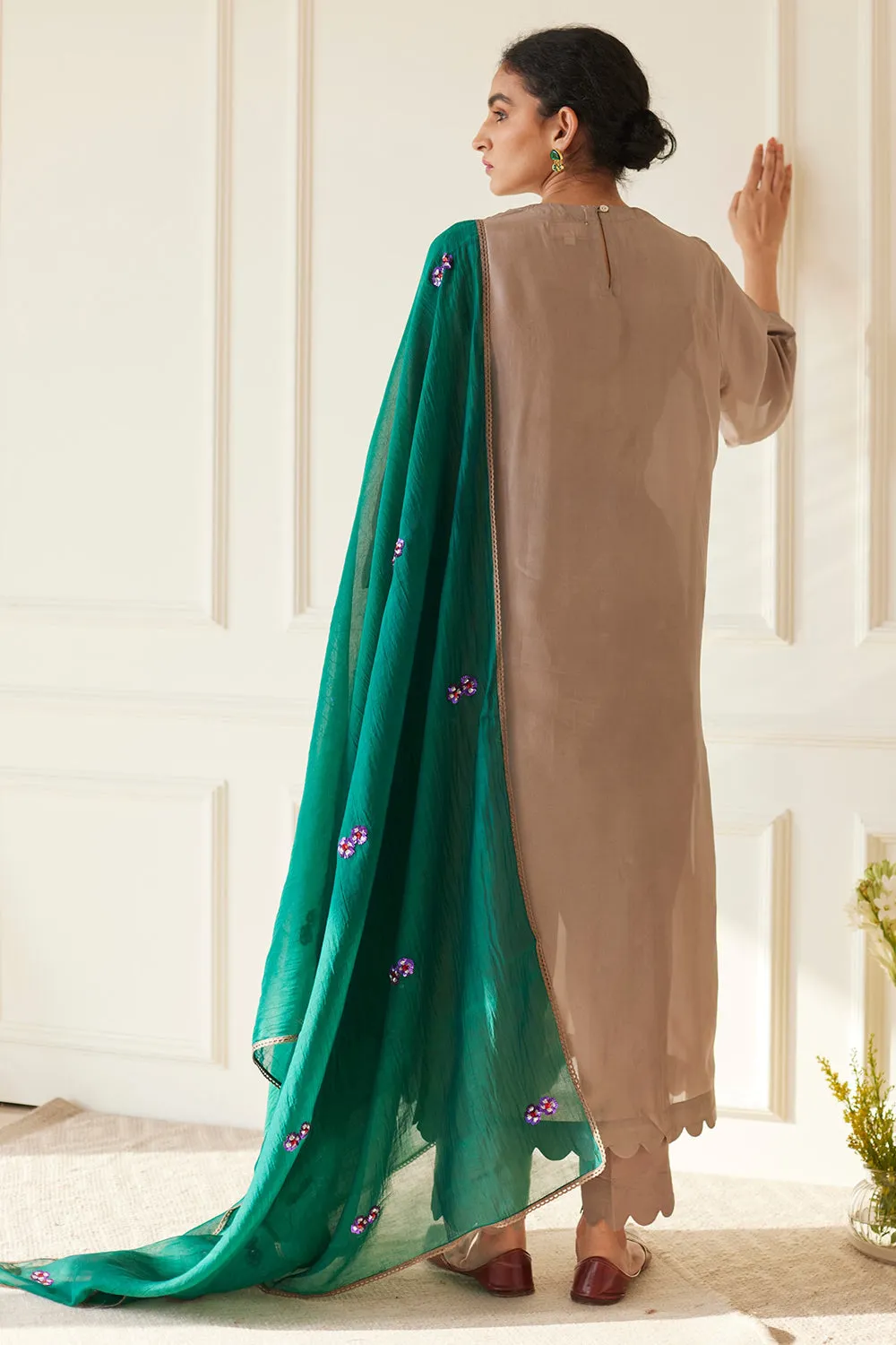 Habutai Silk Kurta Set In English Grey