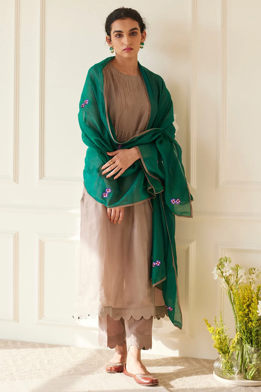 Habutai Silk Kurta Set In English Grey