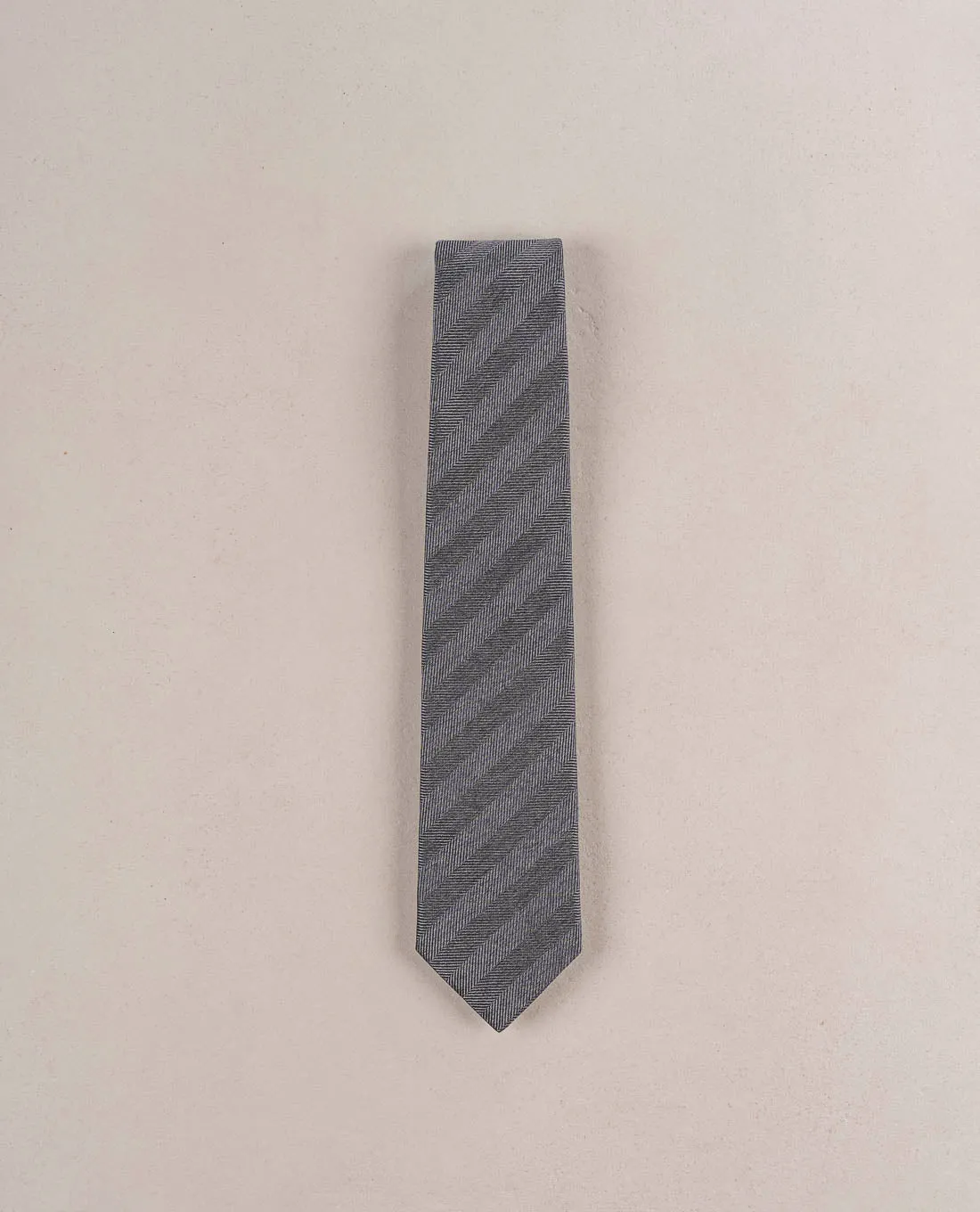 Herringbone Woven Silk Tie - Grey textured