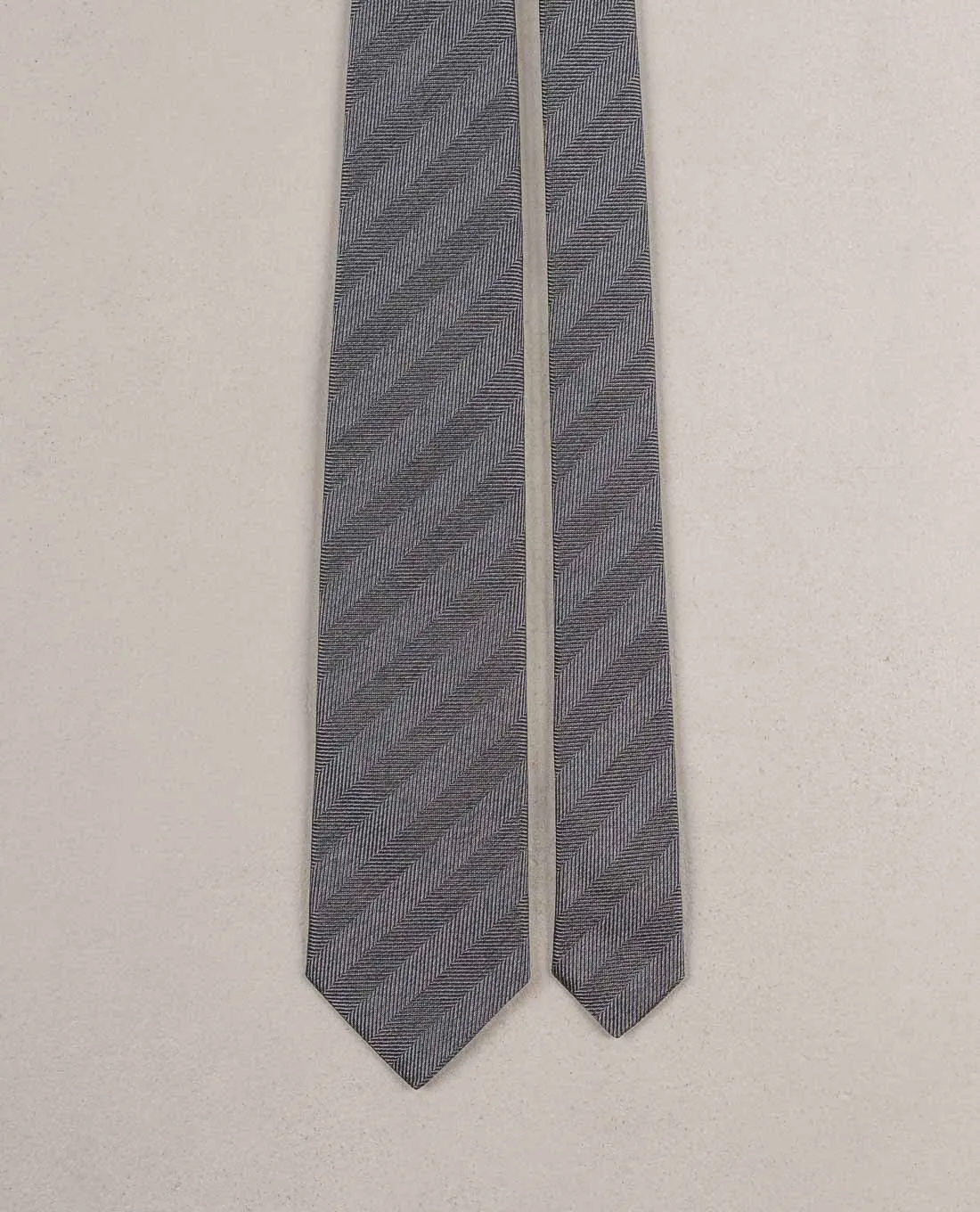 Herringbone Woven Silk Tie - Grey textured