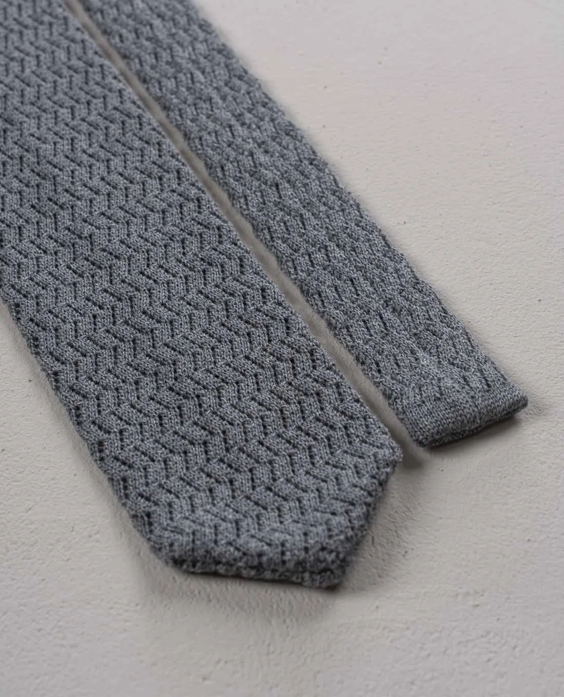 Knitted Pointed Wool Tie - Grey