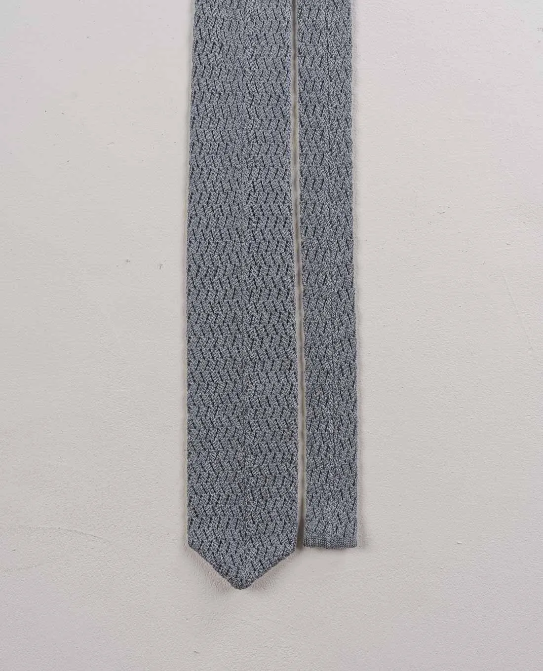 Knitted Pointed Wool Tie - Grey
