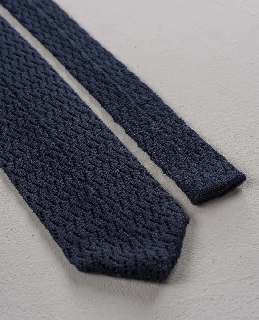 Knitted Pointed Wool Tie - Navy Blue