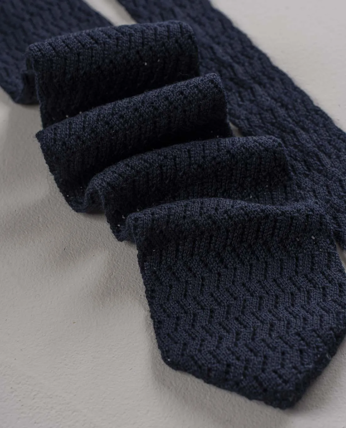 Knitted Pointed Wool Tie - Navy Blue