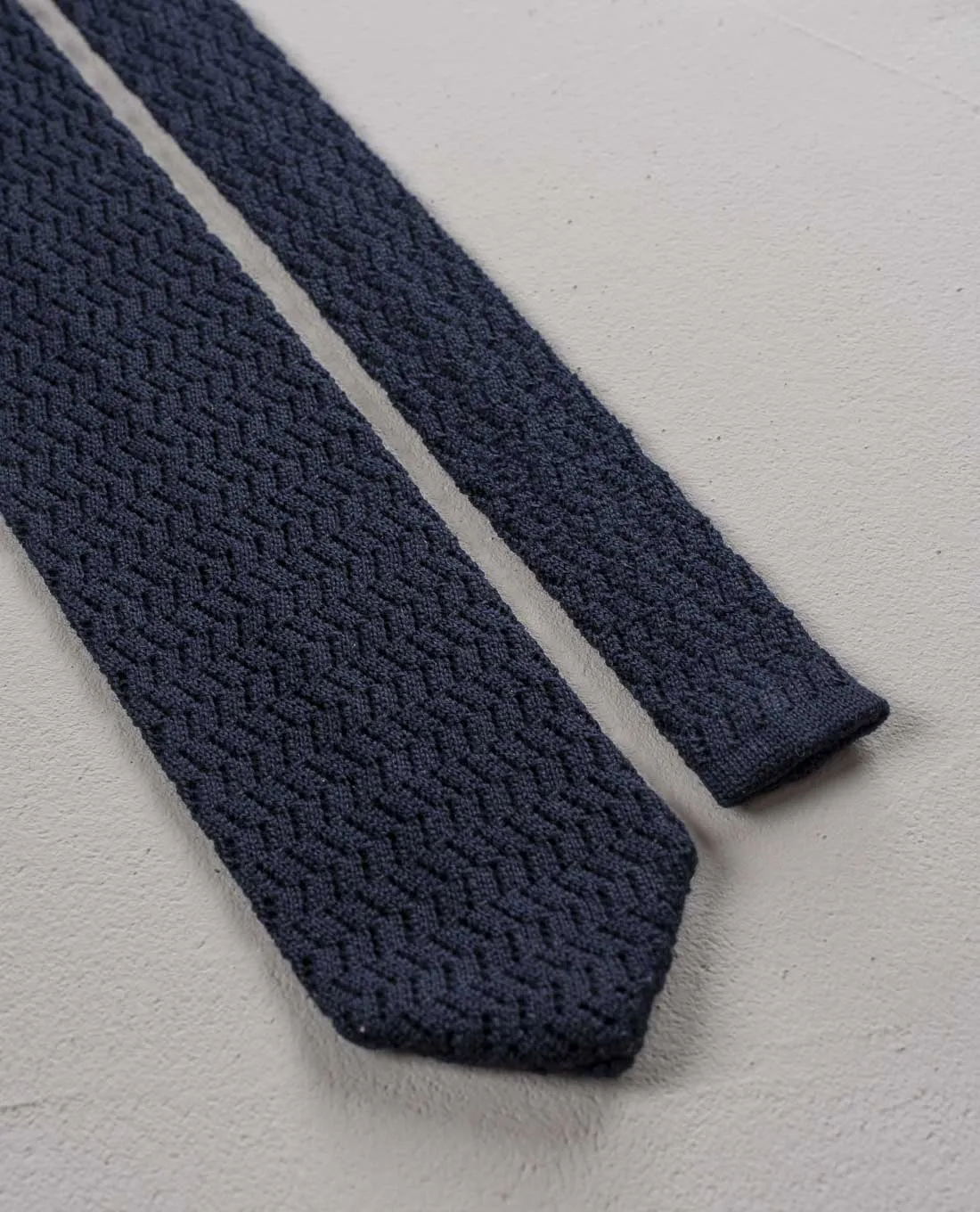 Knitted Pointed Wool Tie - Navy Blue