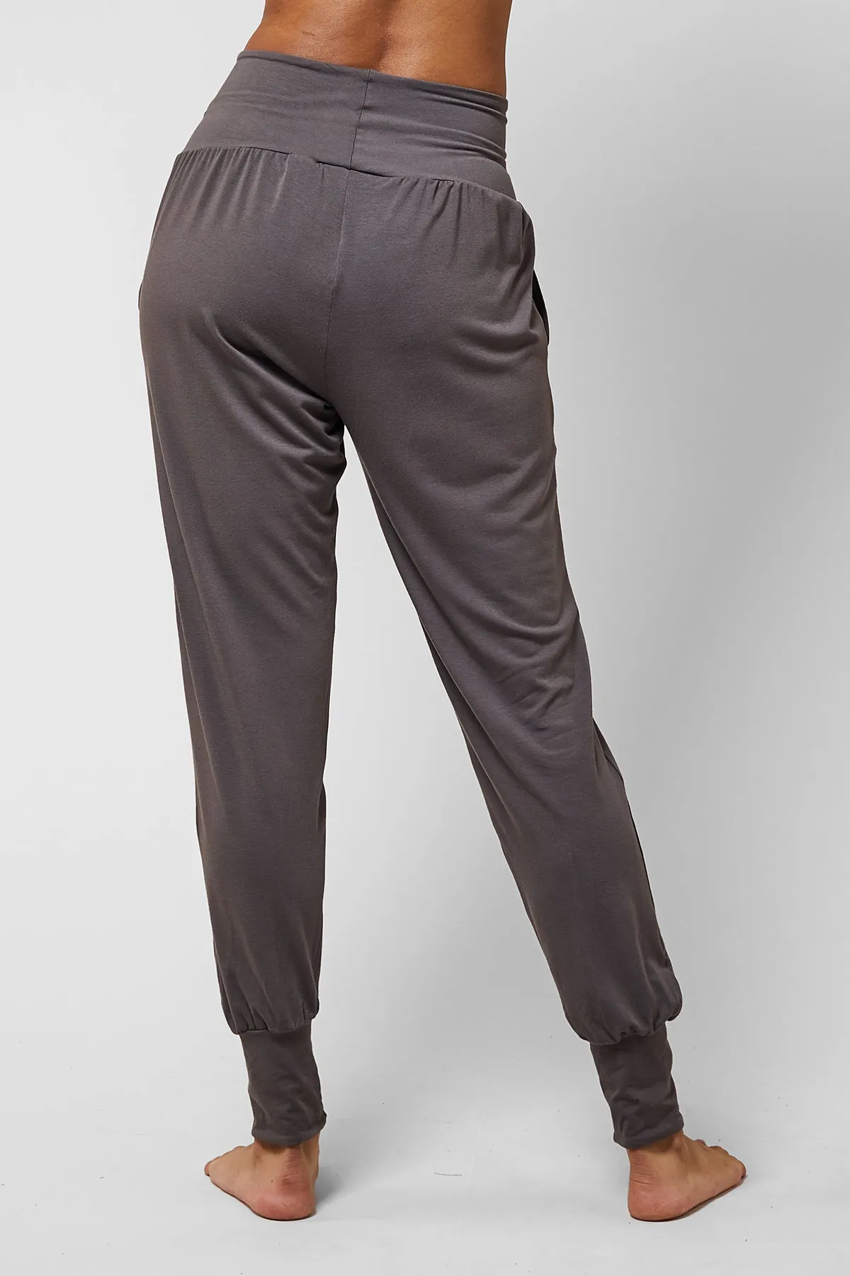 Lightweight Yoga Loose Side Pockets Cuffed Pant Mink