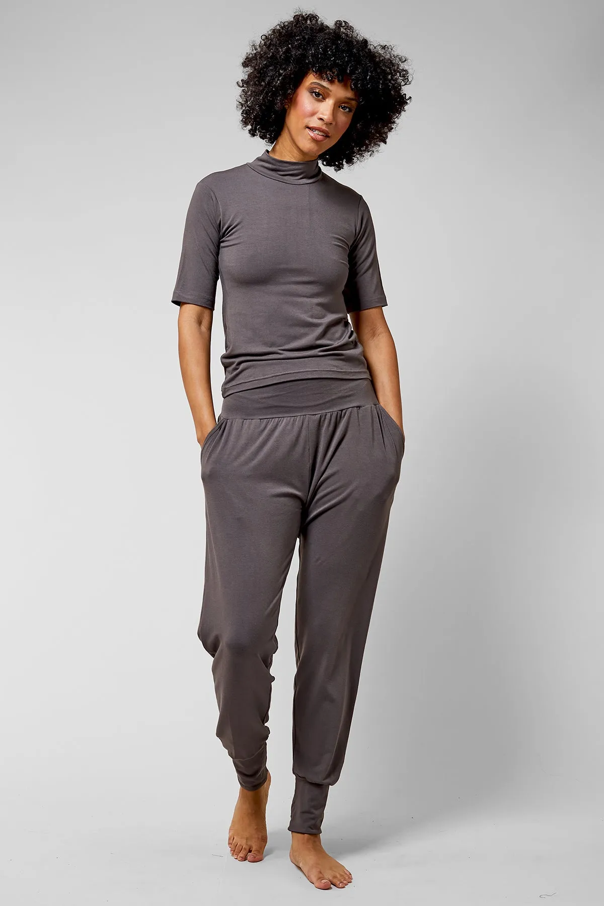 Lightweight Yoga Loose Side Pockets Cuffed Pant Mink