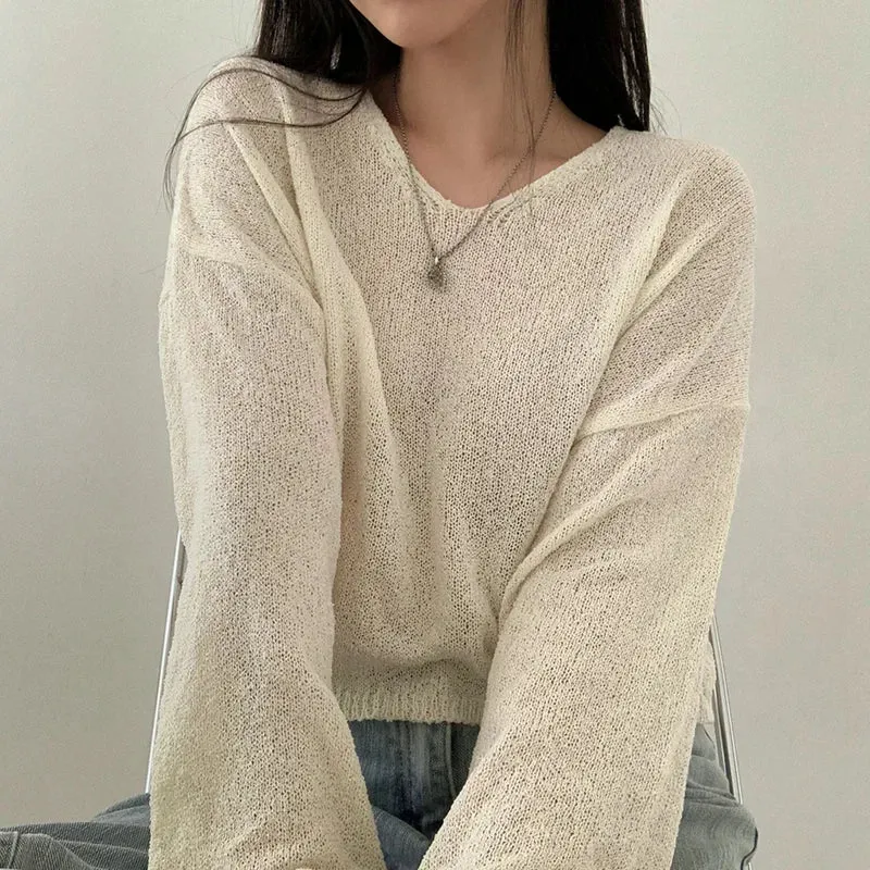 Long-sleeved, loose top for women