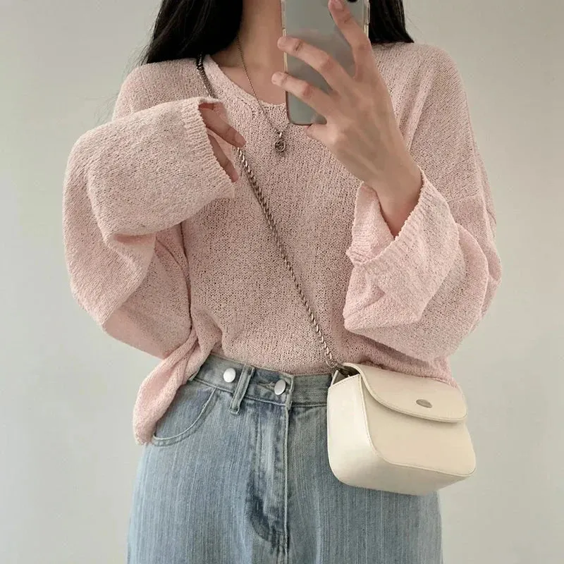 Long-sleeved, loose top for women