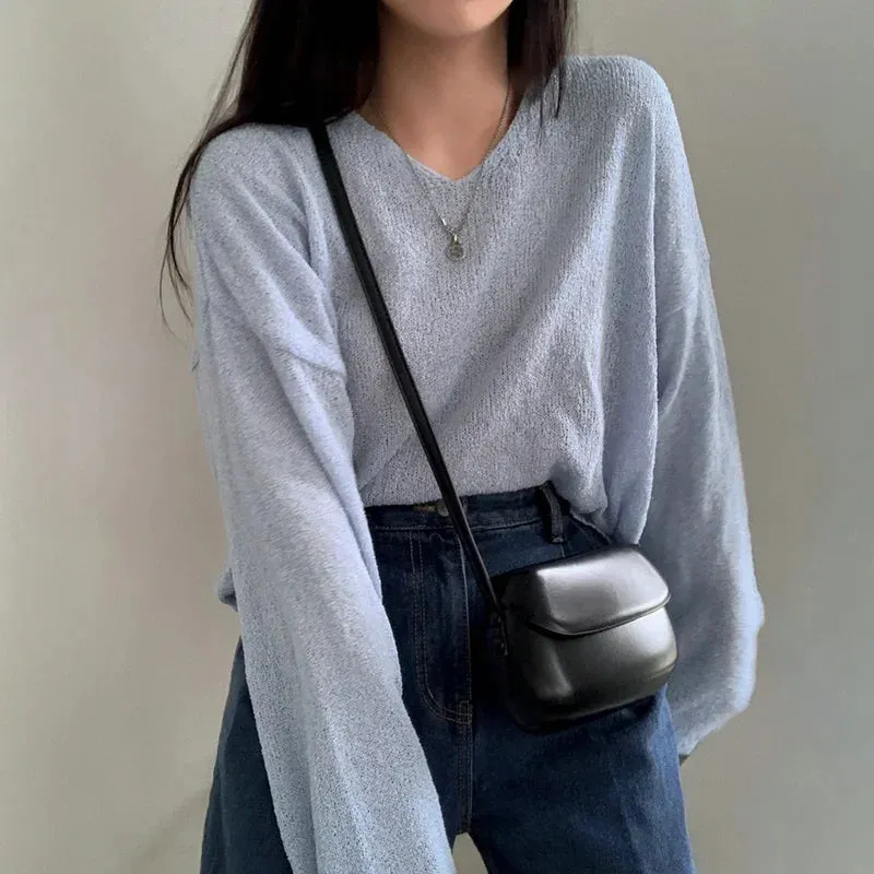Long-sleeved, loose top for women