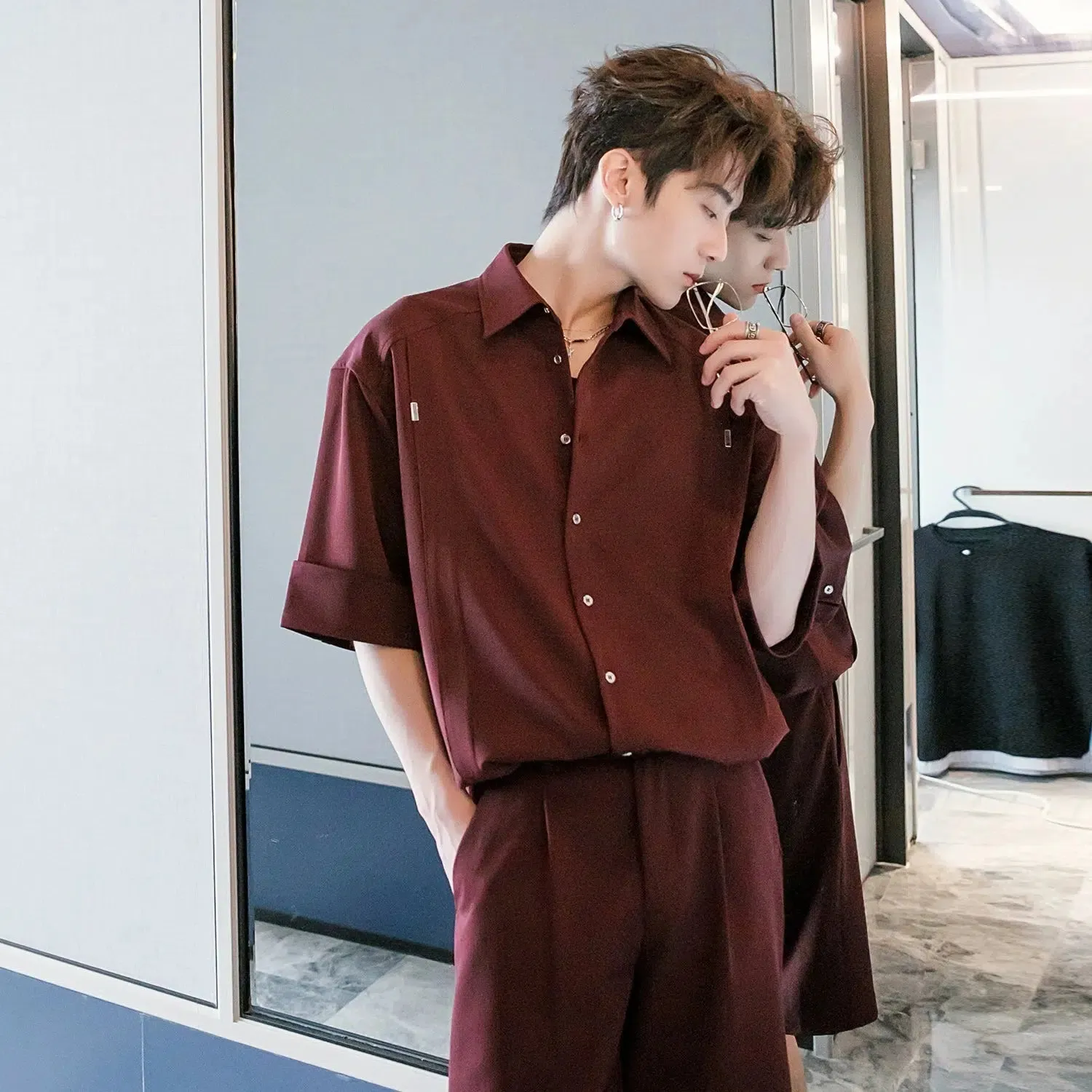 Loose-fit Button-down Shirt & Pleated Shorts