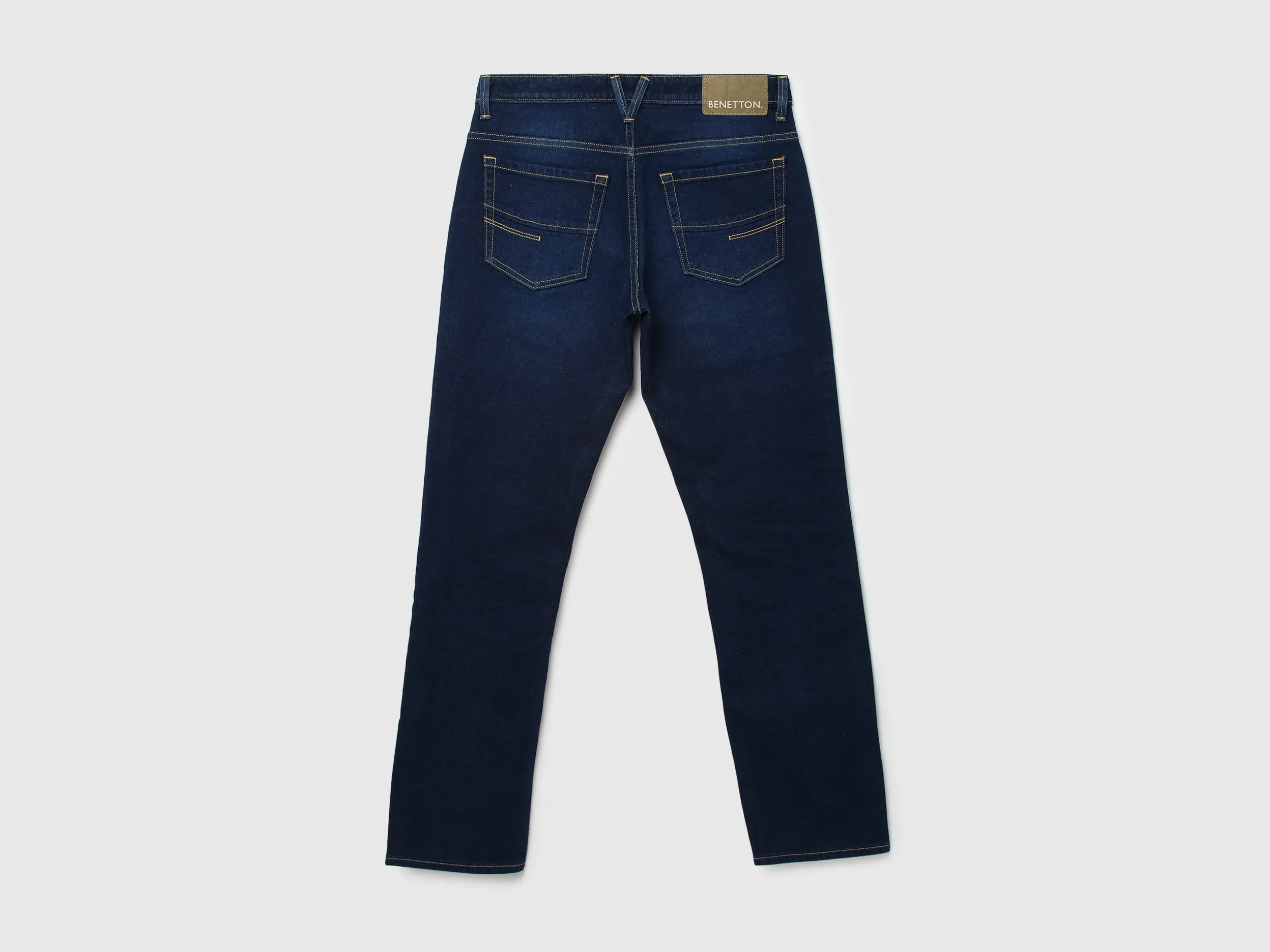 Men Solid Bootleg Jeans