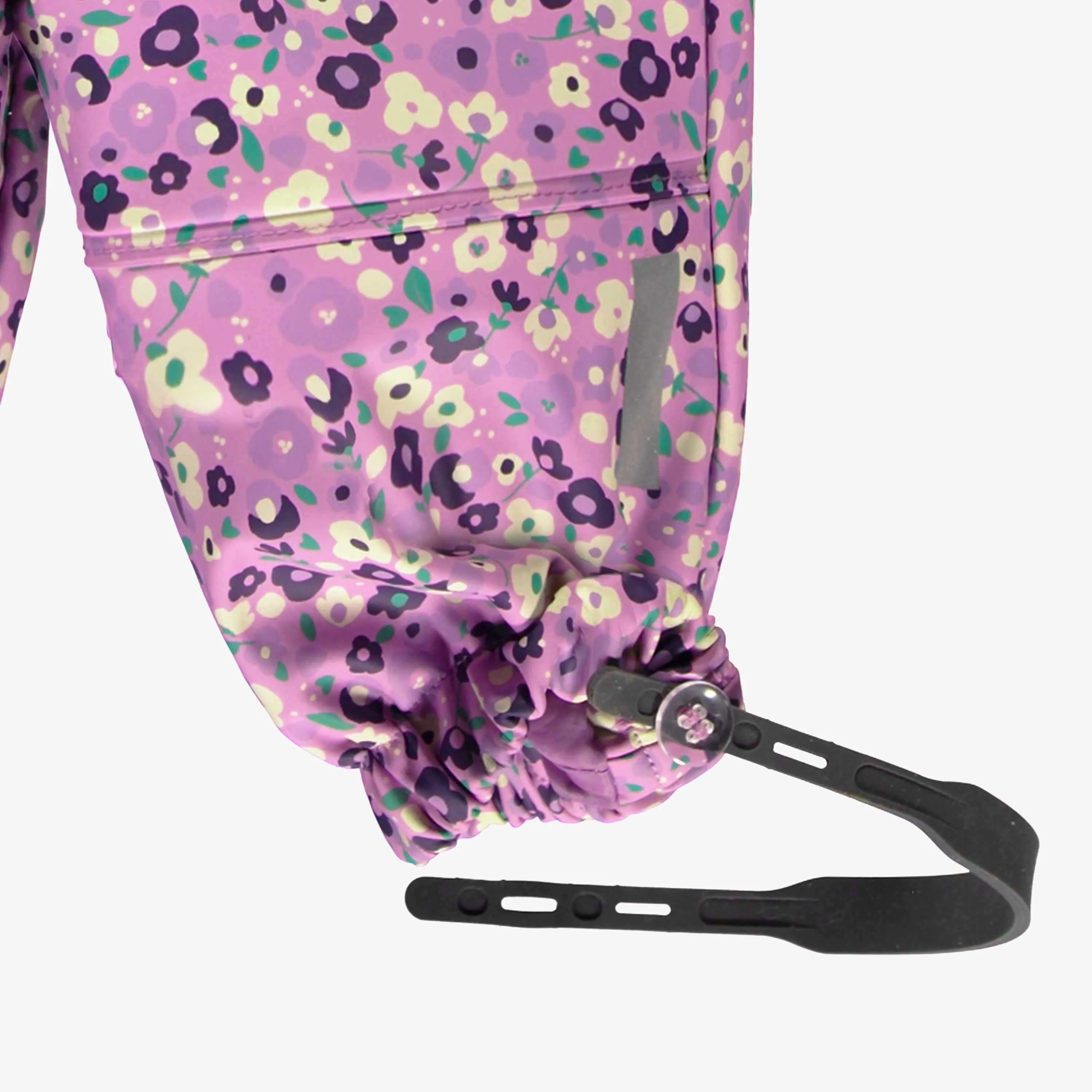 Salopette de pluie mauve en polyuréthane à motifs de fleurs, bébé || Purple polyurethane rain overalls with flower all over print, baby