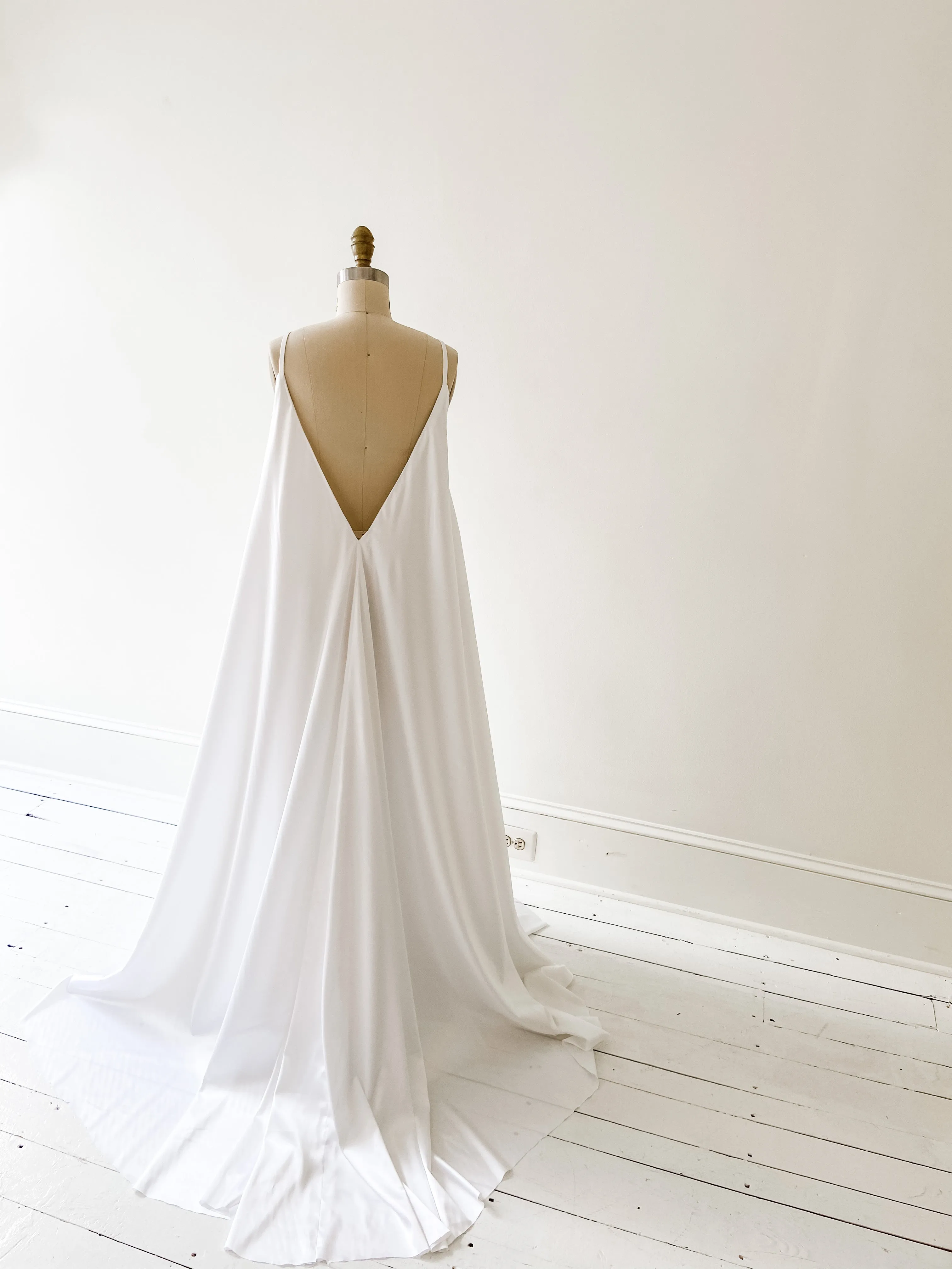 SAMPLE SALE: Lena Dress in Opal